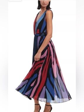 Donna Morgan Women's Sleeveless Printed Pleated Maxi Dress Black Pink NEW 8